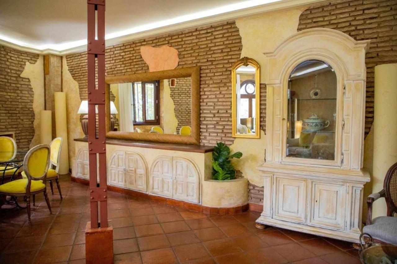 Monkeys Apartments Adriano & Terrace Sevilla Exterior foto