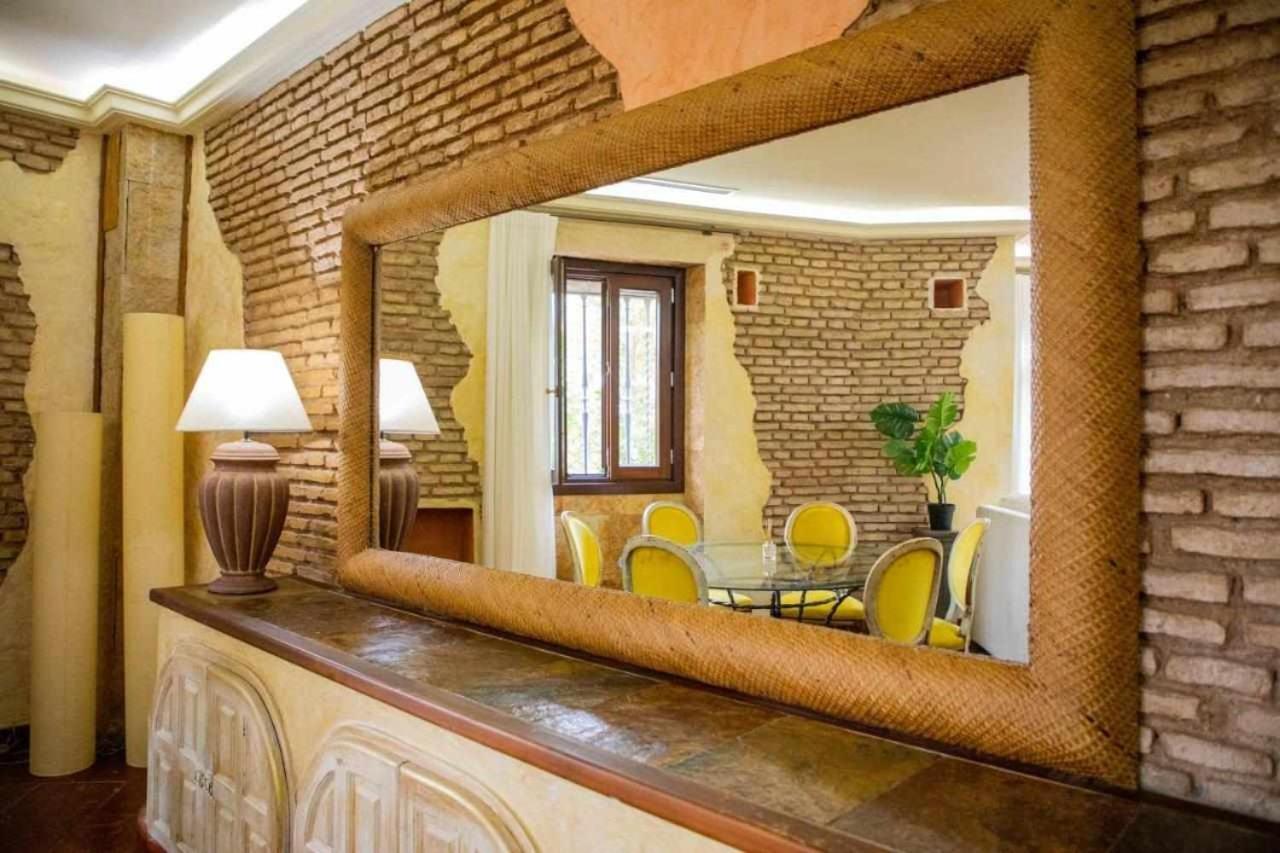Monkeys Apartments Adriano & Terrace Sevilla Exterior foto