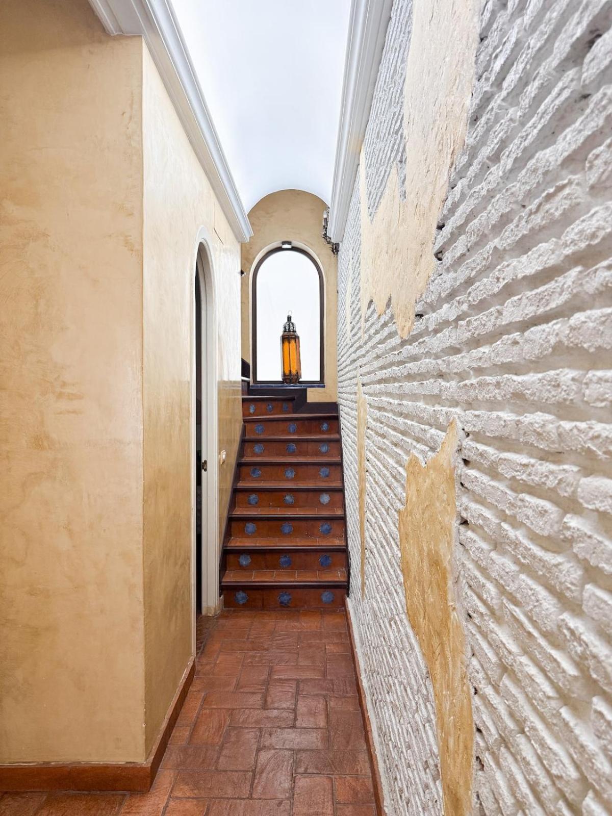 Monkeys Apartments Adriano & Terrace Sevilla Exterior foto